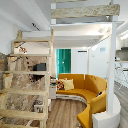 Thelma 1 Minuto A Pie Del Mar *