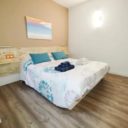 Thelma 1 Minuto A Pie Del Mar * Tías