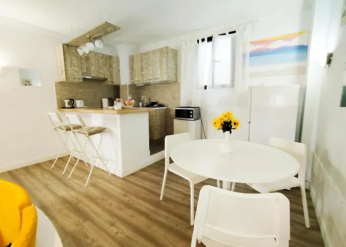 Thelma 1 Minuto A Pie Del Mar Tías